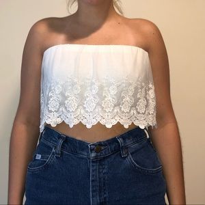 Cropped strapless shirt